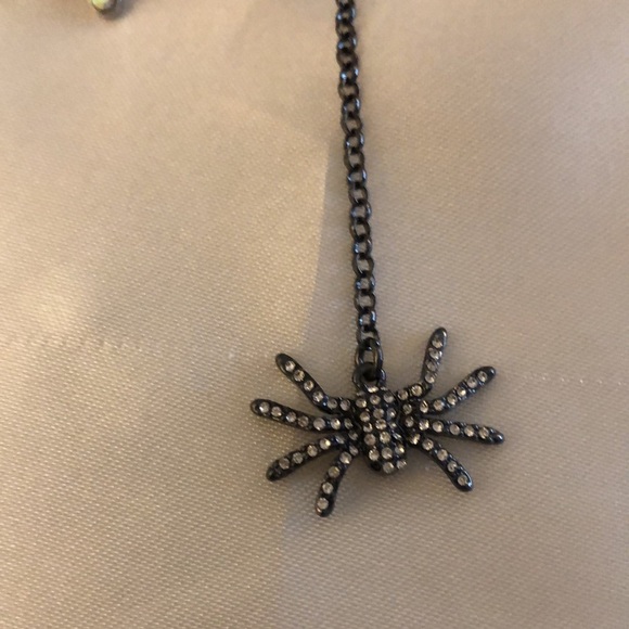 Betsey Johnson Silver Tone Spider & Spider Web Mismatch Drop Earrings NWT - Picture 6 of 11